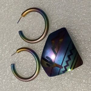 Vintage 70s iridescent brooch with matching hoop earrings